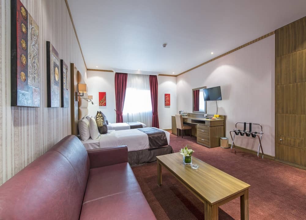 Royal Tulip Hotel, Dubai — 3
