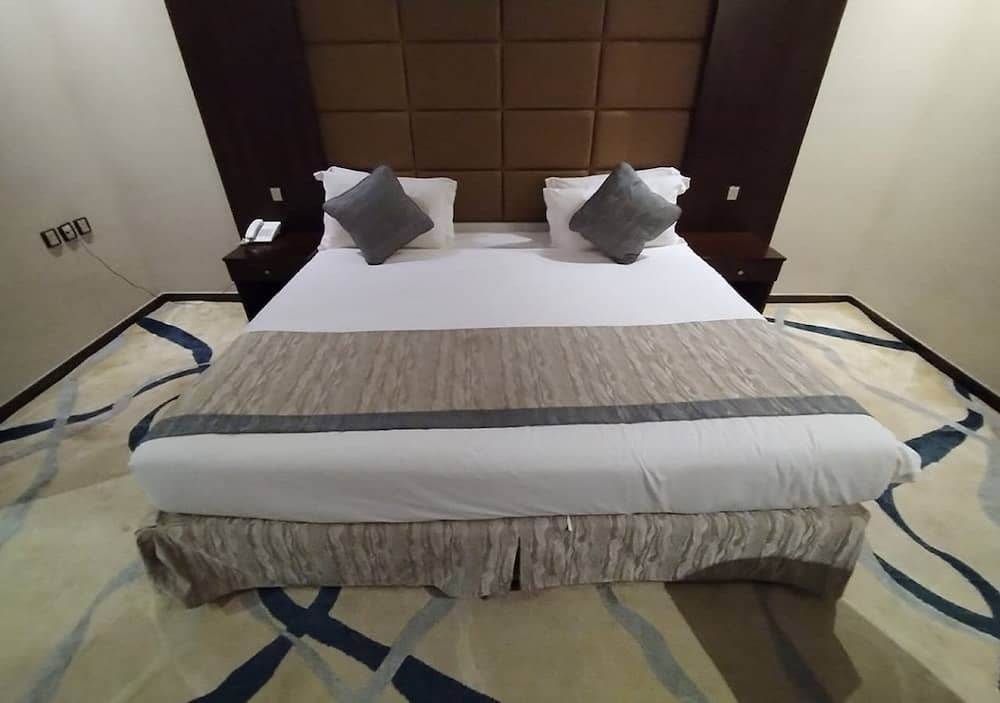 Sansa Hotel — 2