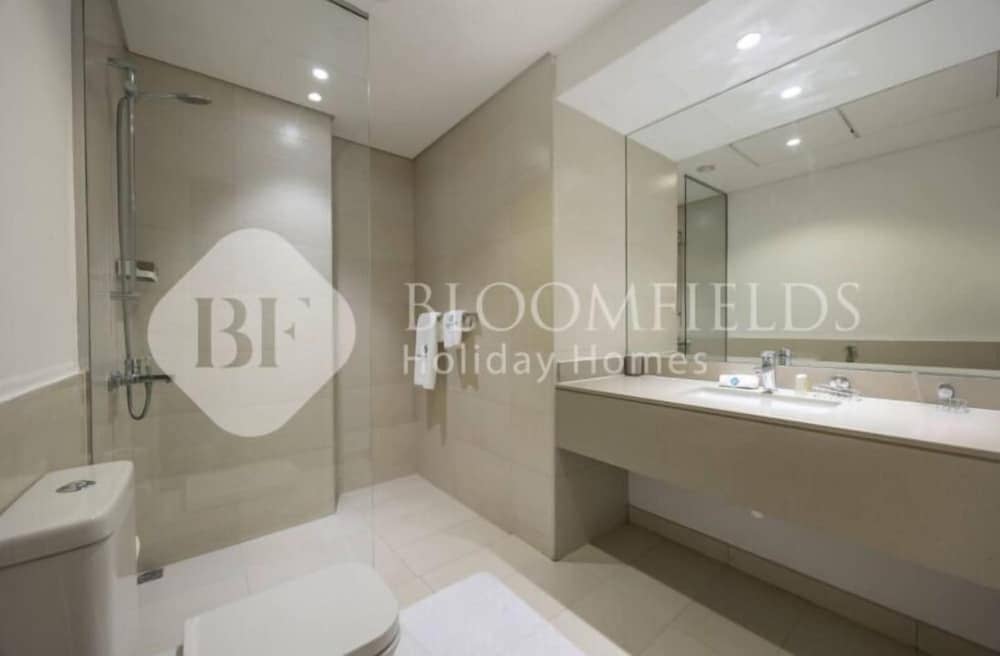 720 Bloomfields Luxuries 1Br Water Edge — 2