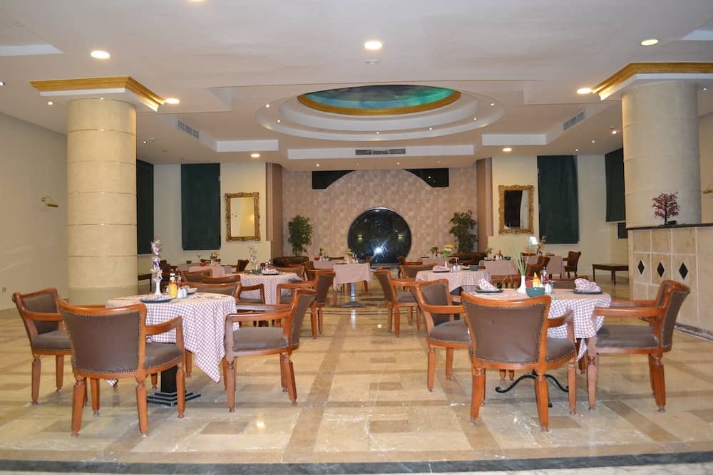 Roma Host Way Hotel & Aqua Park — 4
