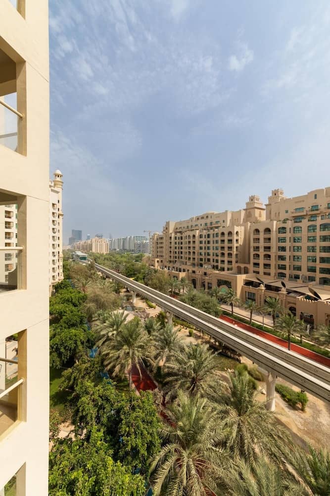 Luxurious 2 Bed Apt on Palm Jumeirah — 3