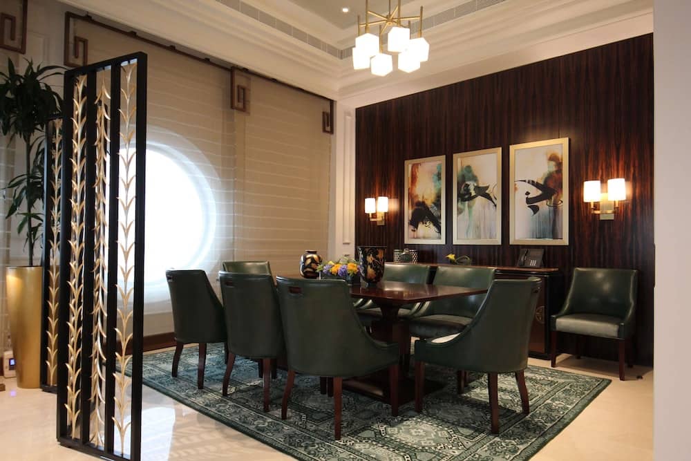The Hotel Galleria Jeddah, Curio Collection by Hilton — 5