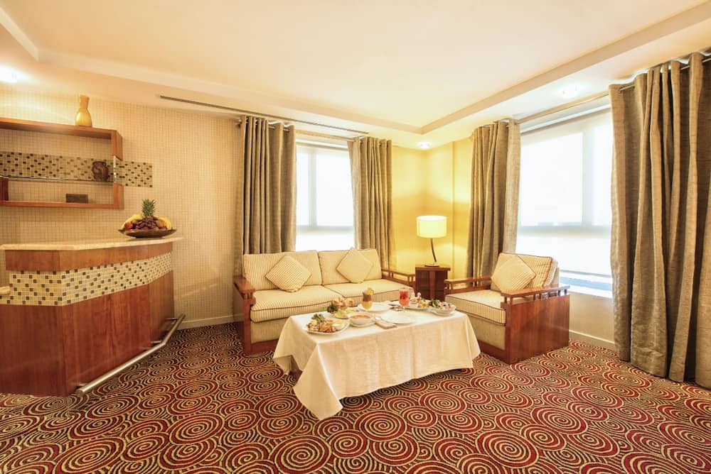 Grand Central Hotel — 3