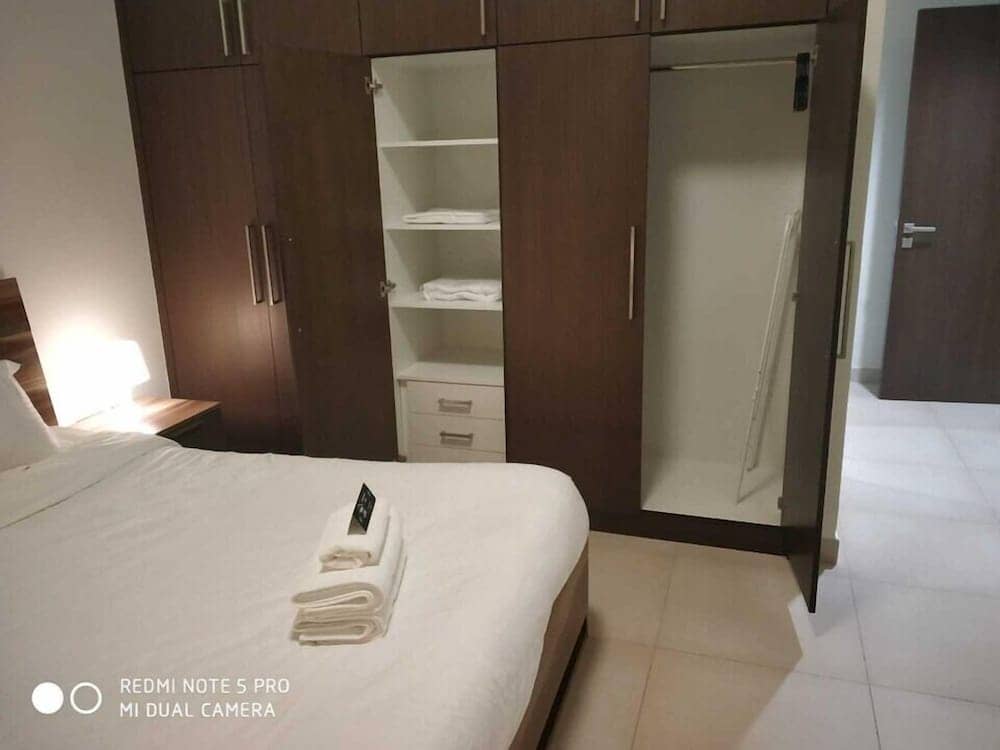 OYO HOME 1383 Luxury 1 BHK With Balcony — 2