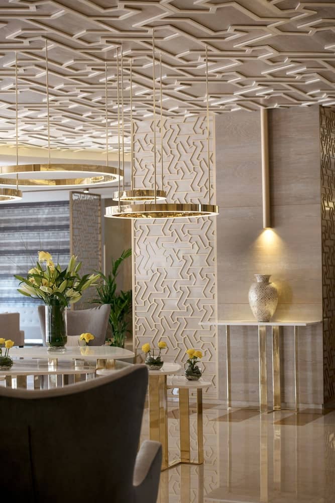 Two Seasons Hotel & Apartments