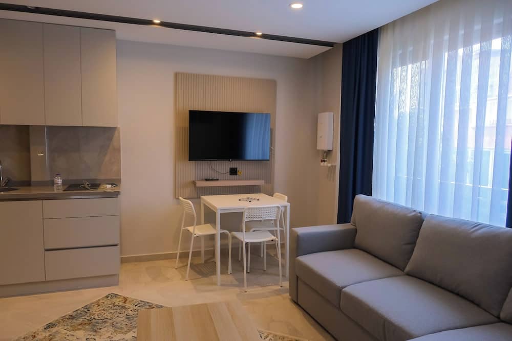 Solmare Suites — 5