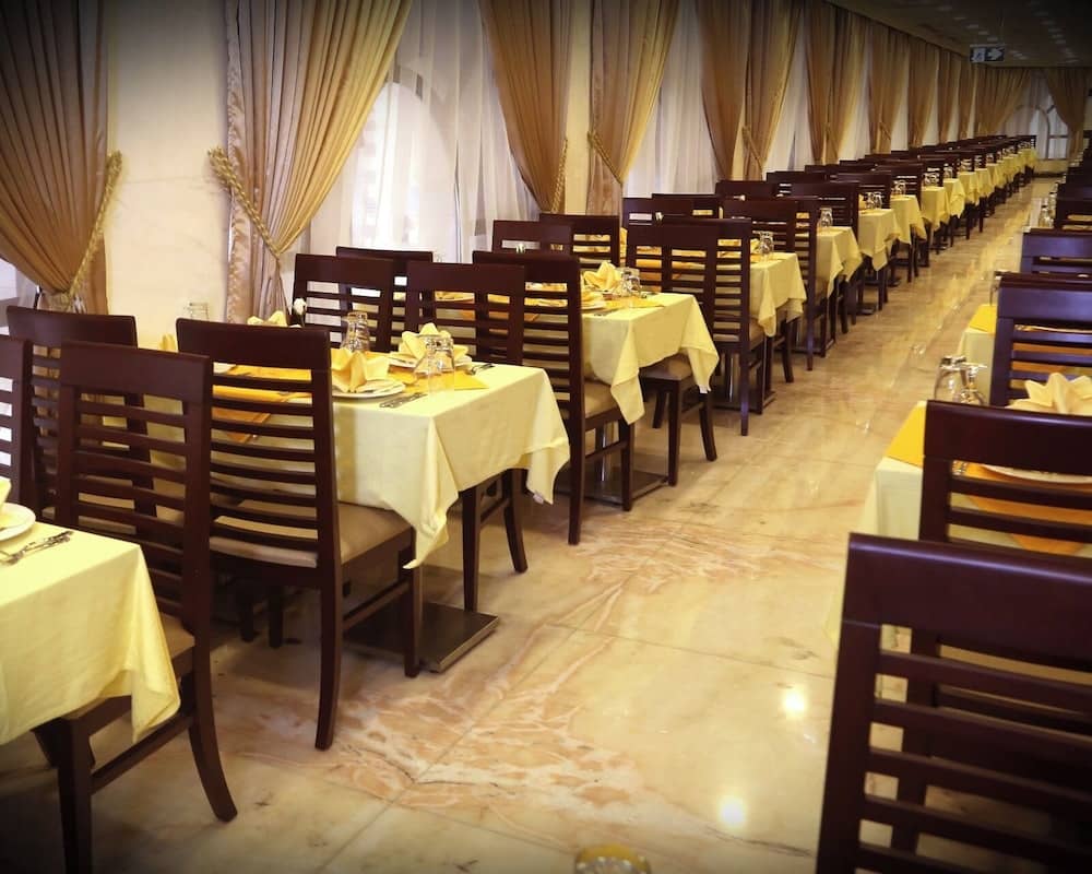 Al Aqeeq Al Rawda Hotel by Sedra International — 2