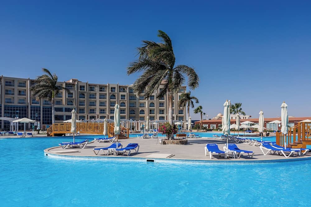 SUNRISE Alora Aqua Park Resort — 3
