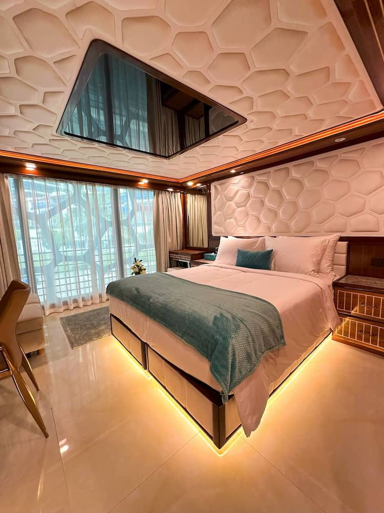 Orchid Overnight Superyacht — 5