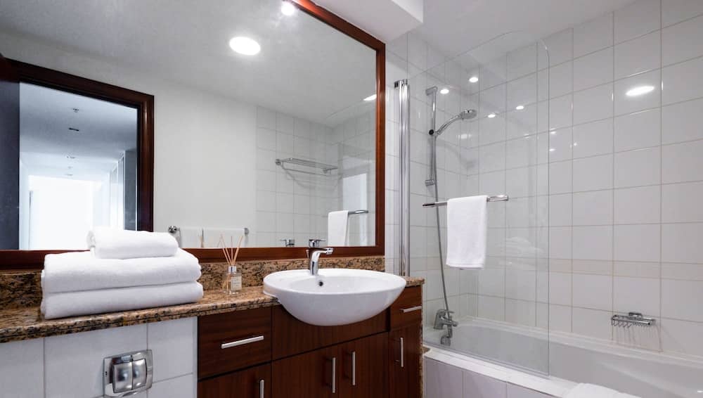 LUX - Ultimate Marina View Deluxe Suite — 3