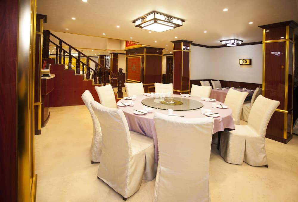 Capitol Hotel — 4