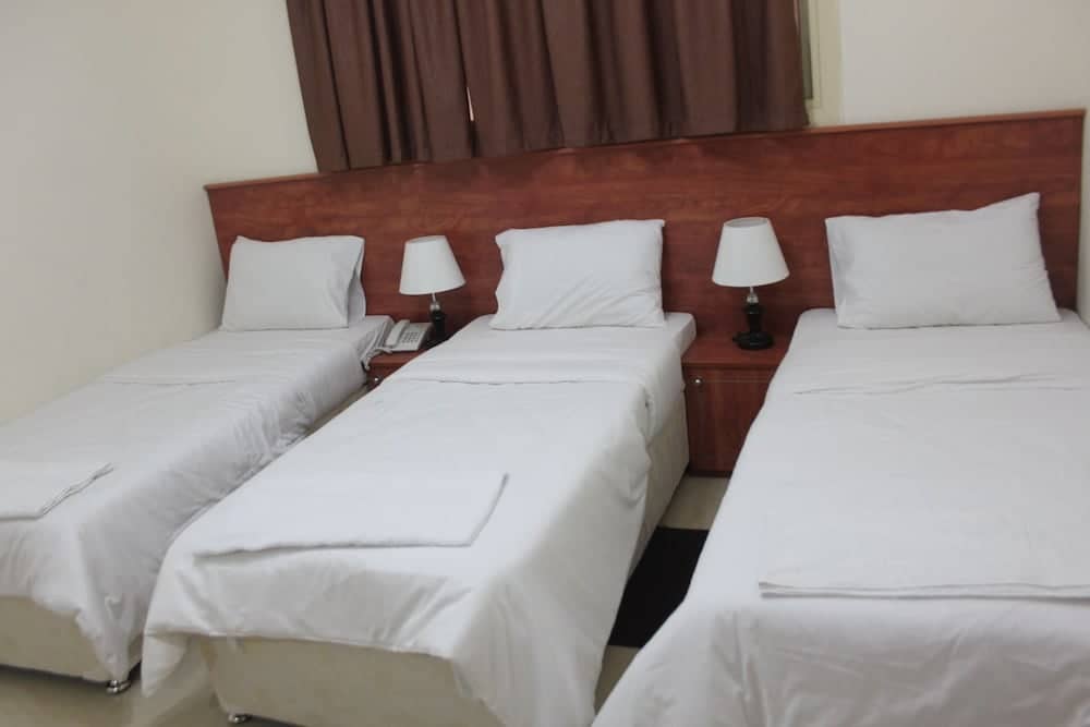 Africana Hotel — 4