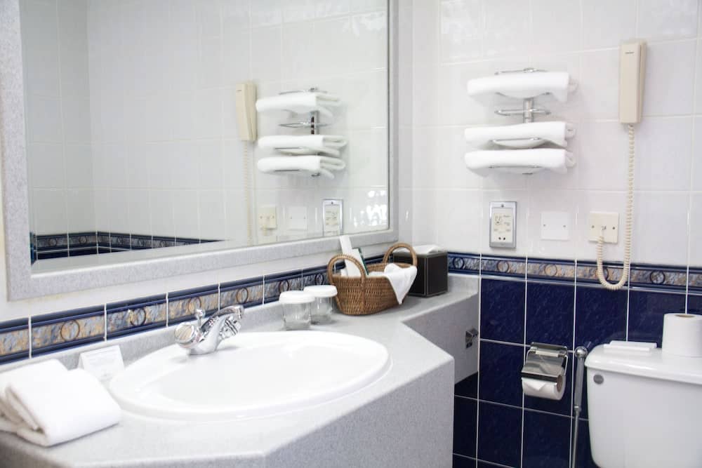 Aavri Hotel Deira — 4