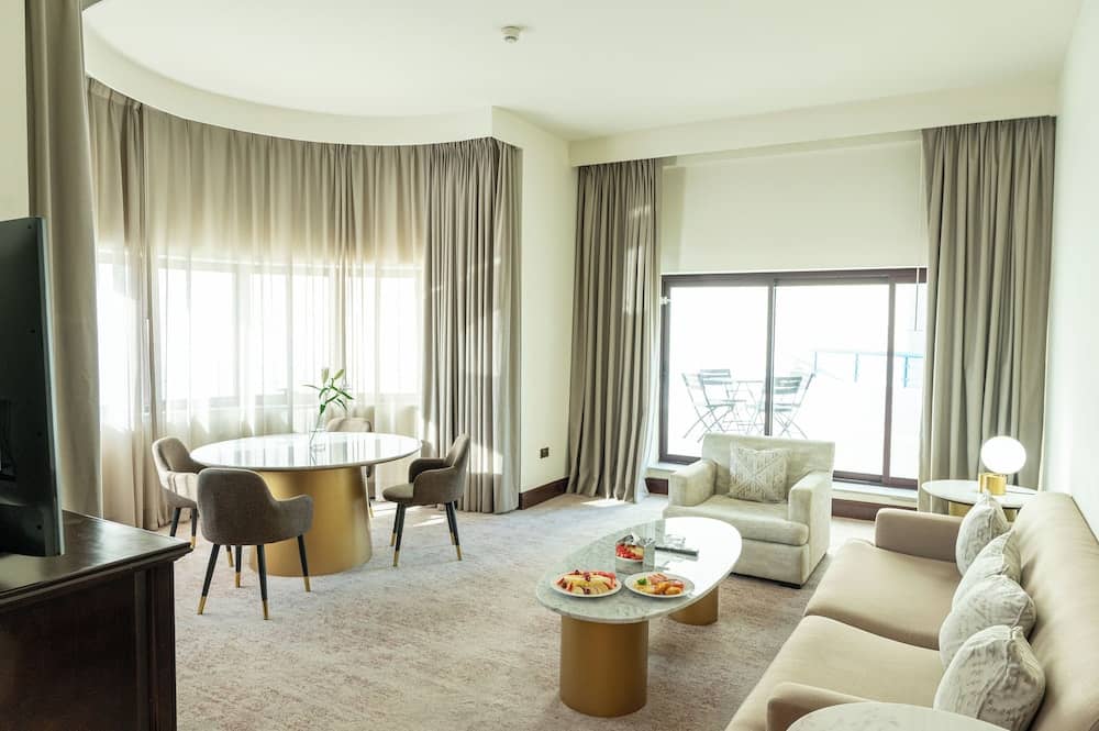 Majestic Cove Hotel — 2