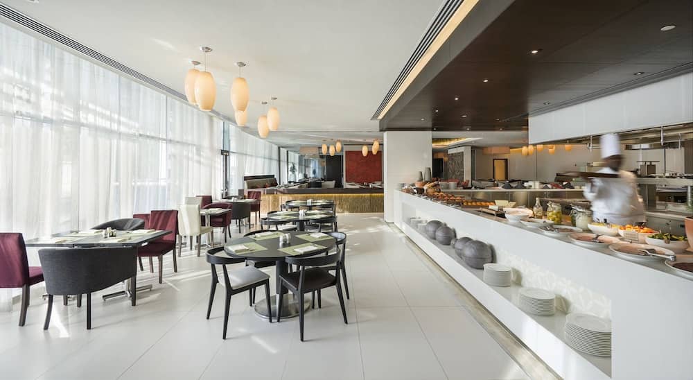Hyatt Place Dubai Al Rigga Residences — 3
