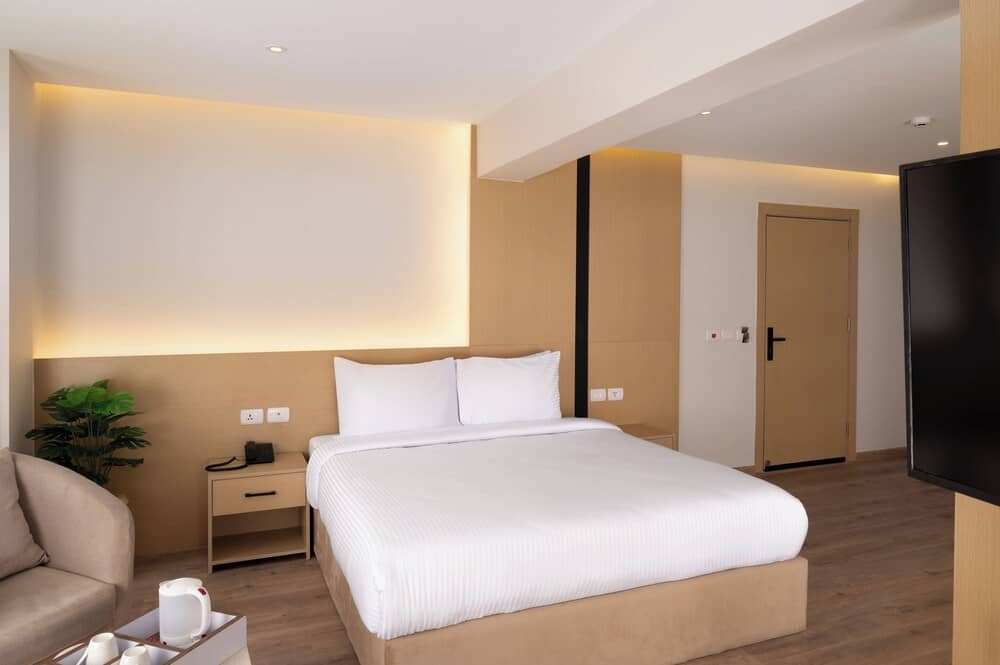 Elegance Grand City Hotel — 2