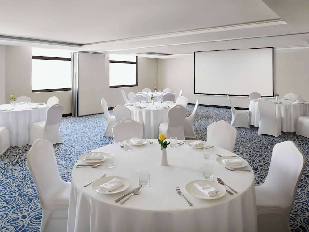 Movenpick Hotel Apartments Al Mamzar Dubai — 2