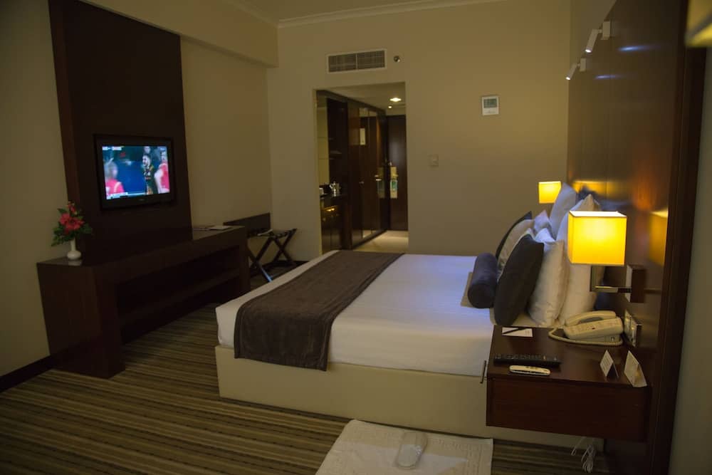 Aavri Hotel Deira — 5