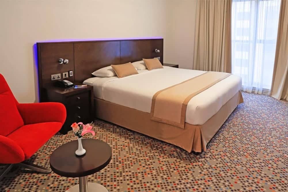Mena Aparthotel — 2