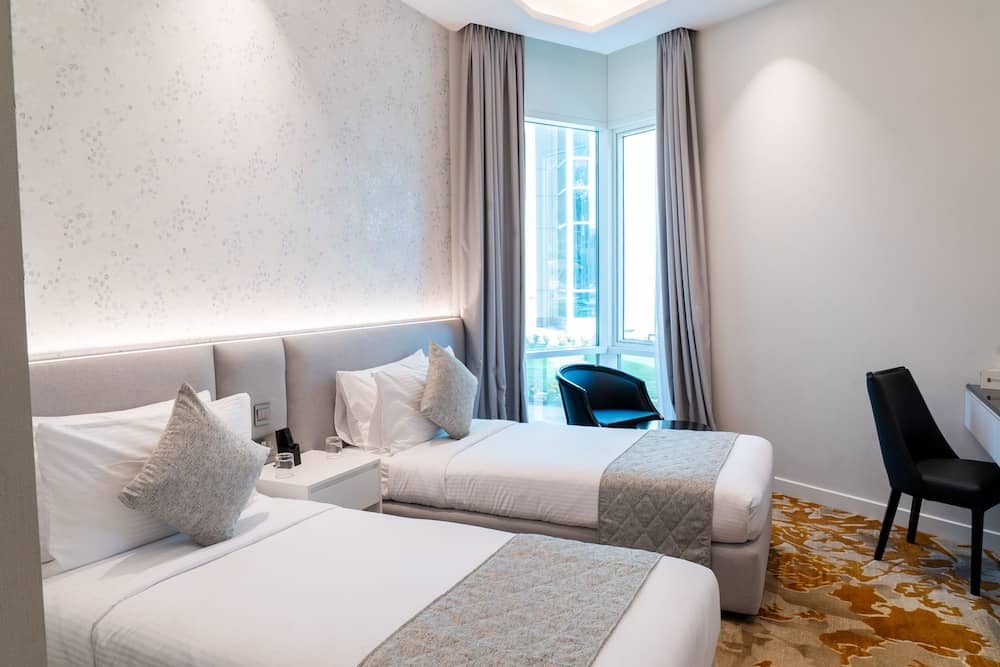 eStay Hotel — 3
