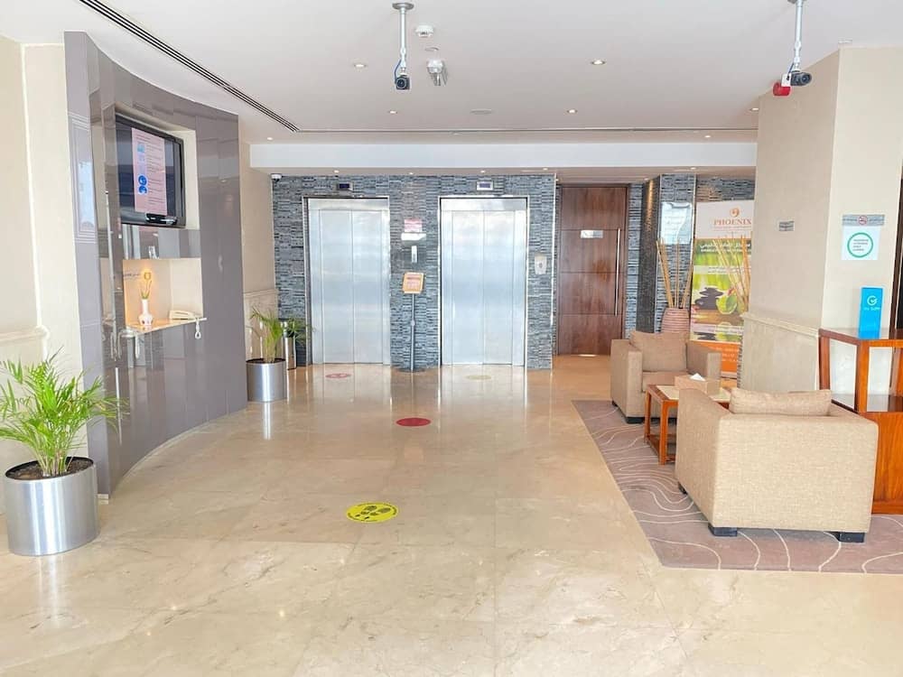 Phoenix Plaza Hotel Apartments — 3
