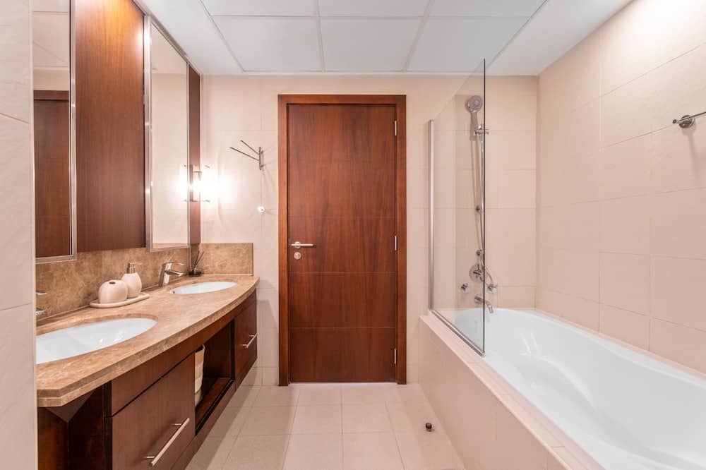 Nasma Luxury Stays - Standpoint Tower A — 5