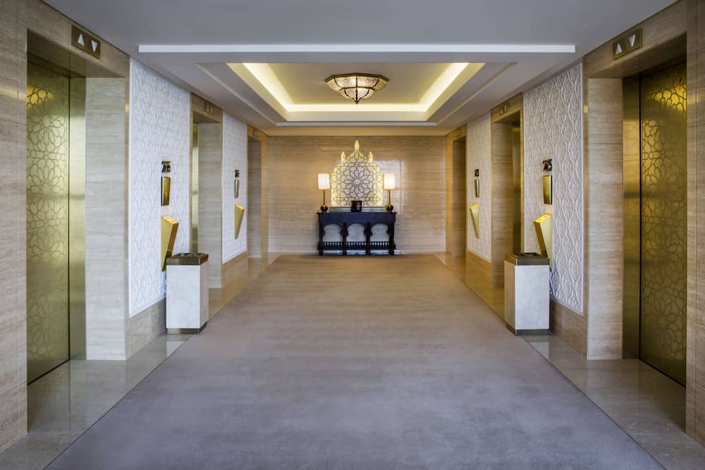 Bab Al Qasr Hotel — 4
