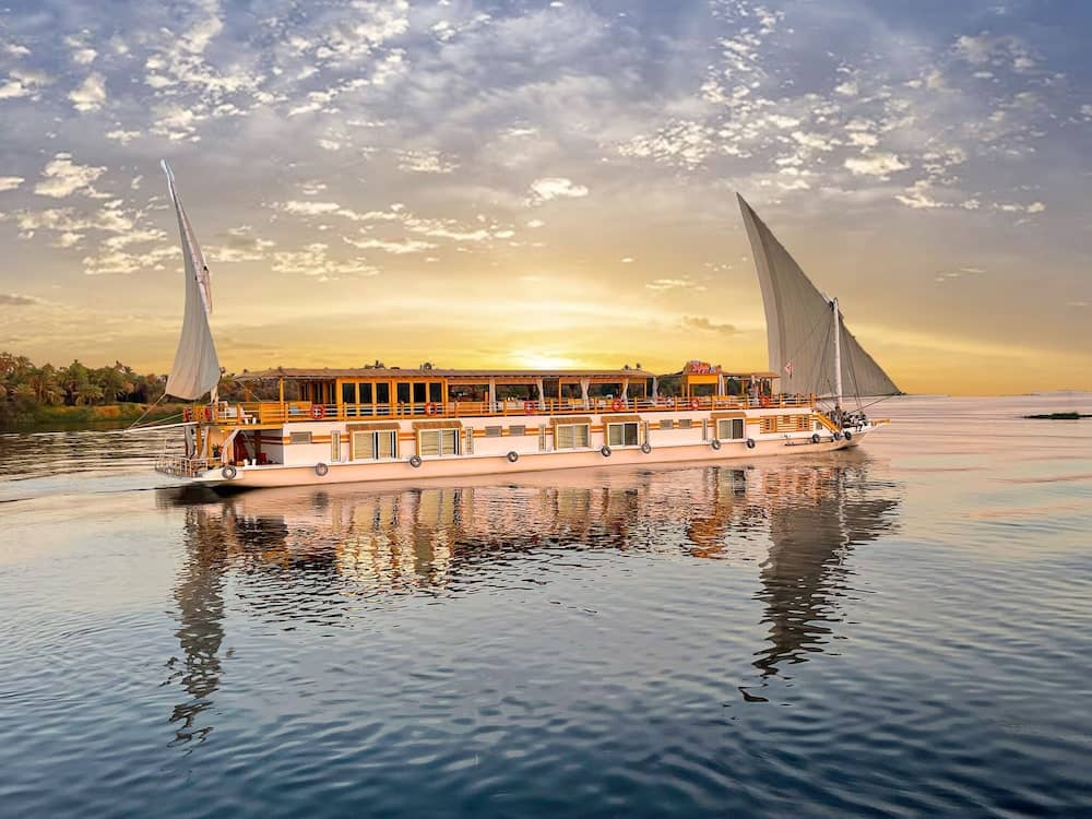 Dahabiya Nile sailing Luxor to Aswan — 4