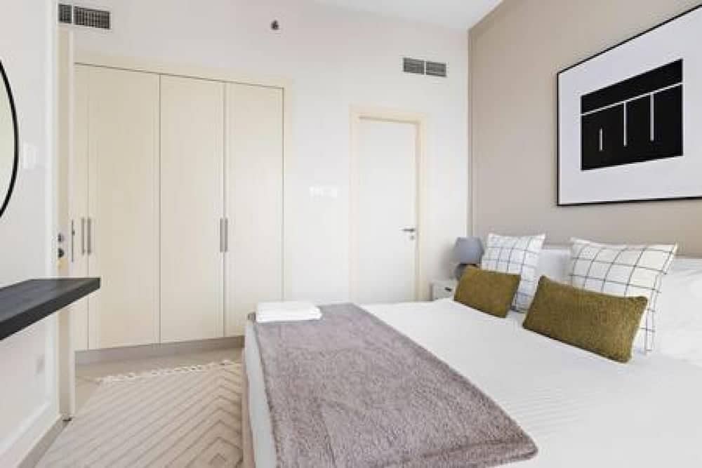 Silkhaus Modern Pad With Pool Gym Near Reem Park — 2