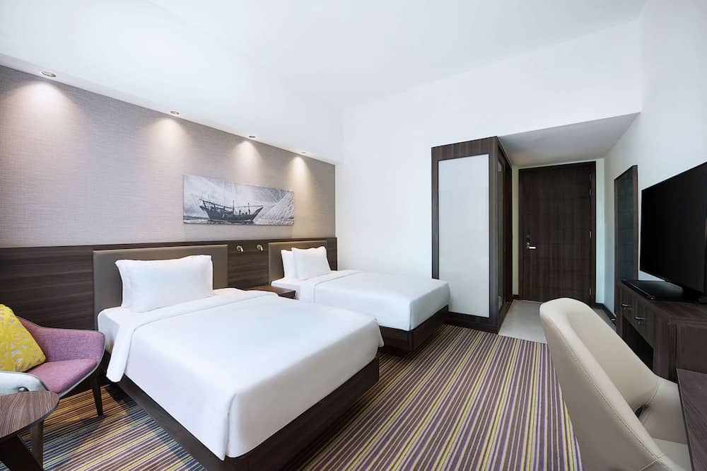 Hampton by Hilton Dubai Airport — 2