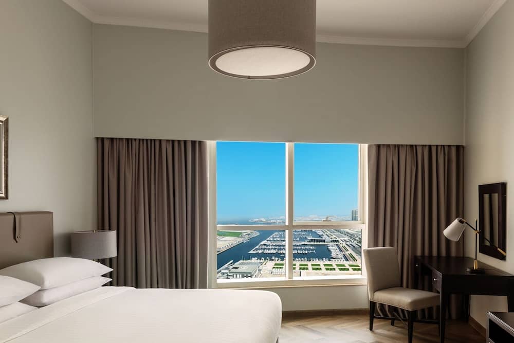 Dubai Marriott Harbour Hotel & Suites — 5