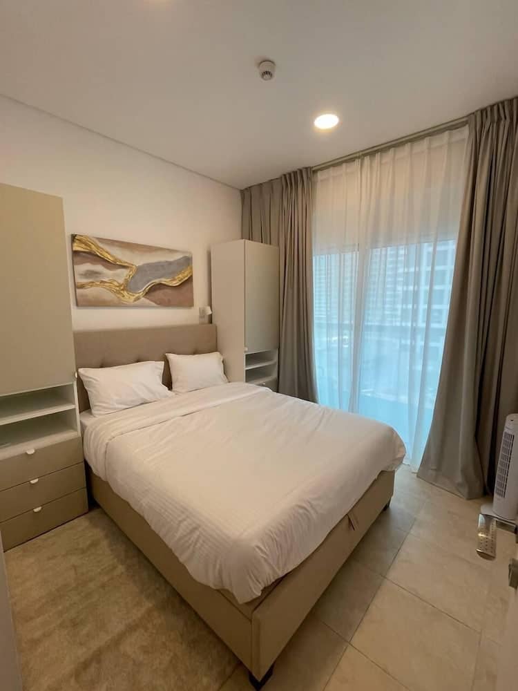 Cozy 2 bedroom near metro in JLT — 4