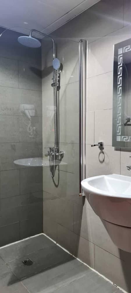 Raha Grand Hotel — 2
