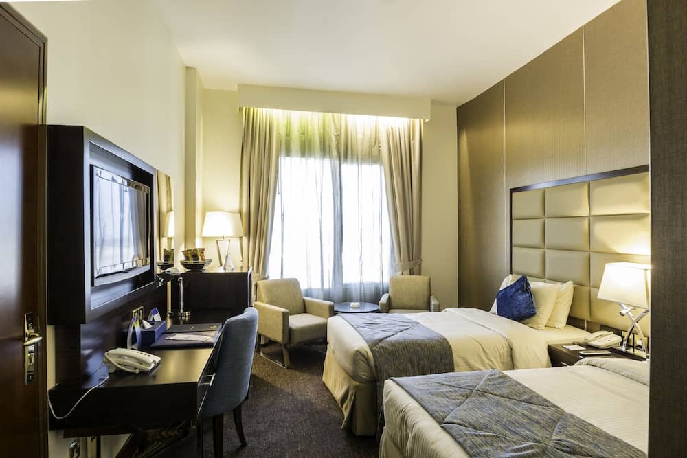 Howard Johnson by Wyndham Bur Dubai — 5