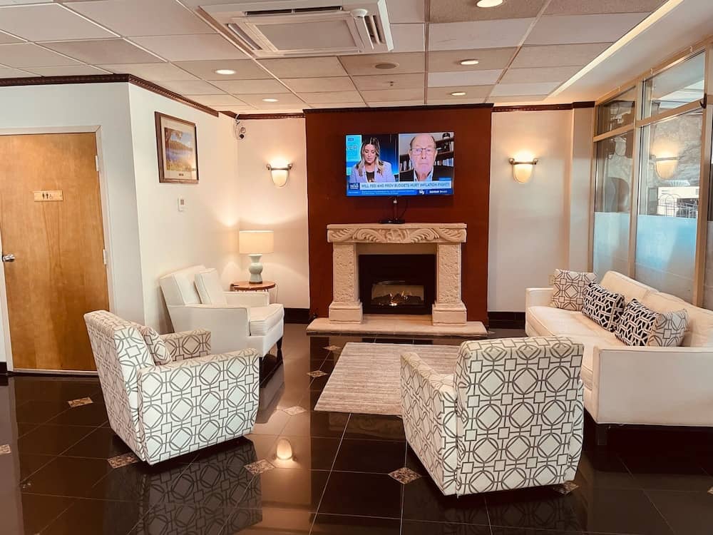 SureStay by Best Western Richmond Vancouver Airport — 5