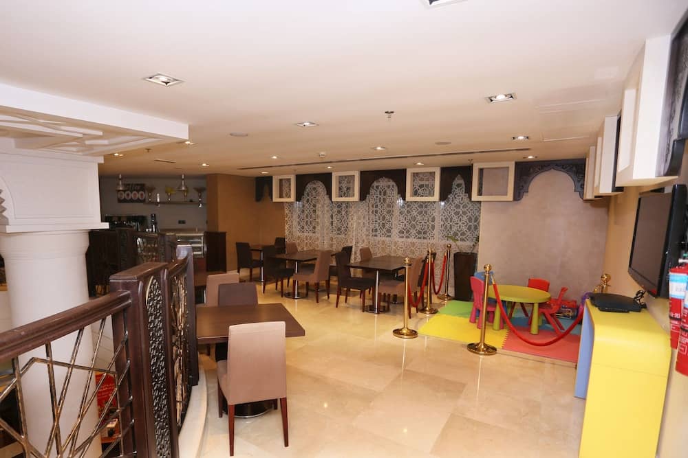 AlHamra Hotel — 5