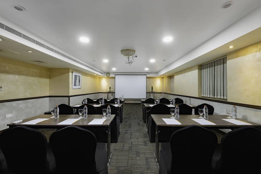 Citymax Hotel Sharjah — 2