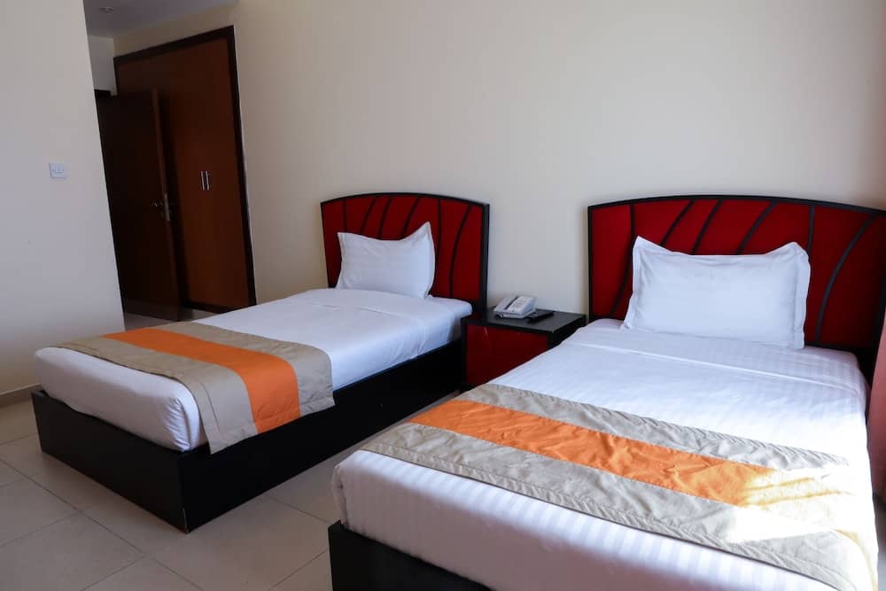 Wescott Plaza Hotel Apartment — 5