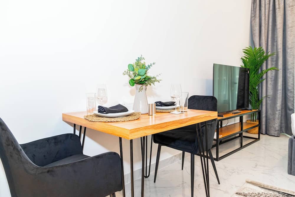 Bloomfields Stylish STU in Oasis Masdar — 4