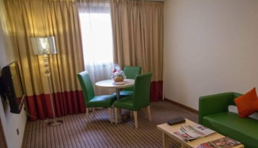 Saffron Boutique Hotel — 3
