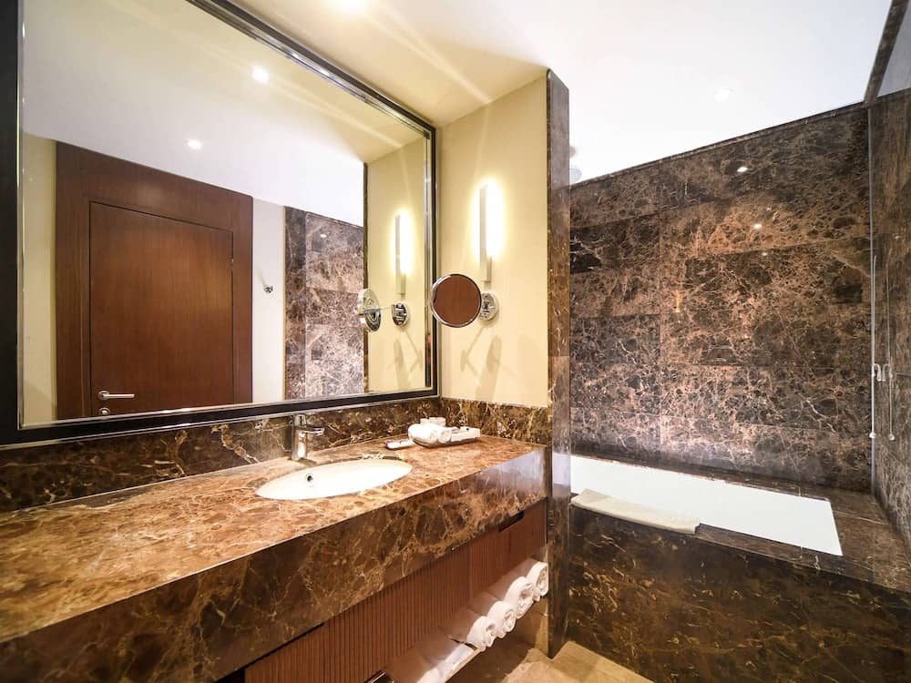 Mercure Istanbul West Hotel and Convention Center — 4