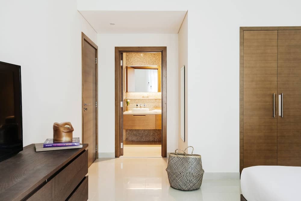 Fantastay - Portokal Downtown Dubai — 5