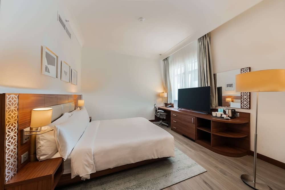 Hilton Garden Inn Dubai Jumeirah — 3