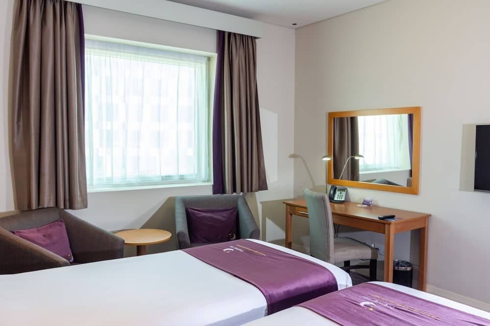 Premier Inn Abu Dhabi Airport (Business Park) — 4