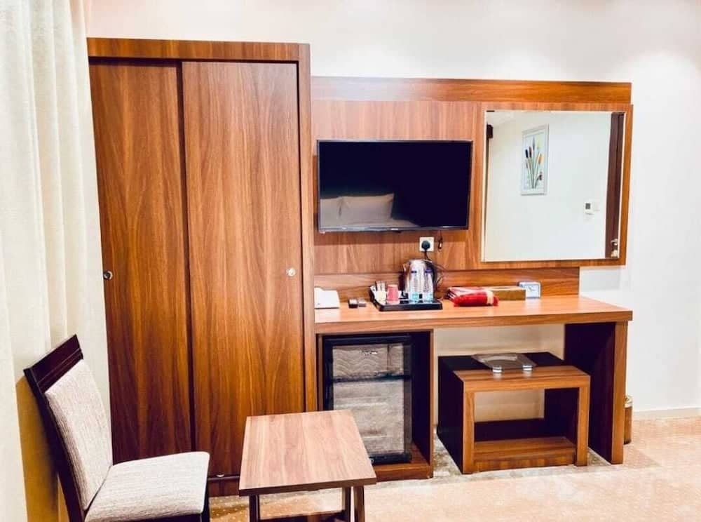 Itlalat Uhud Hotel — 4