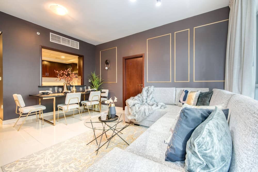 Maison Privee - Radiant Urban Retreat with Iconic Burj Khalifa Vws — 2