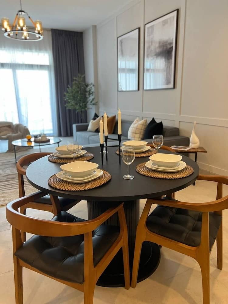 SuperHost - Luxury Apt Amidst Lush Greens in Madinat Jumeirah