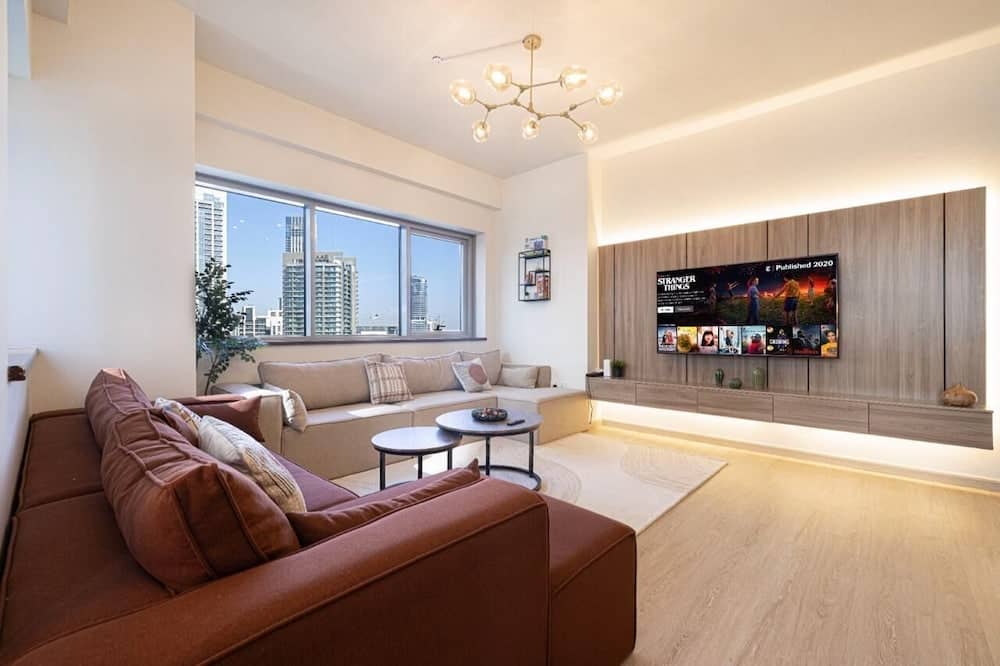 Business Bay central Host — 3