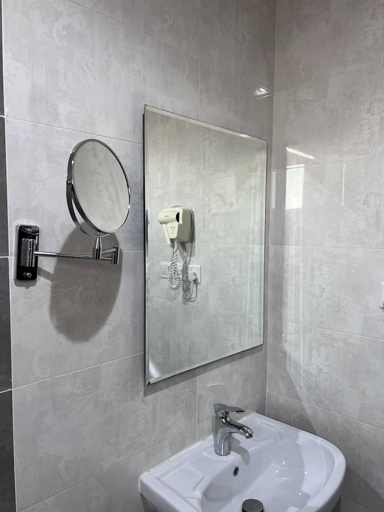 Orchid Suites 4 — 5