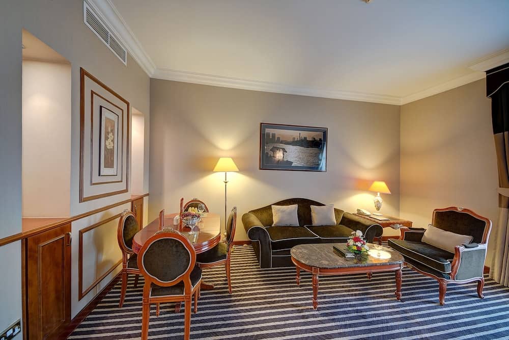 Royal Ascot Hotel — 2
